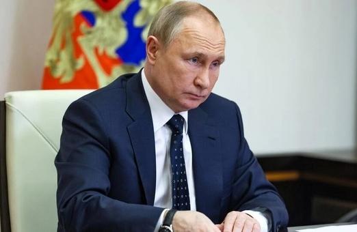 Владимир Путин поручил представить предложения по ускоренному росту МРОТ