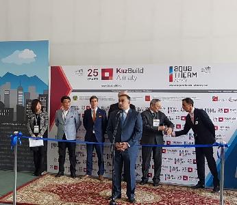 Делегация предпринимателей Липецкой области участвует в выставке KazBuild 2018